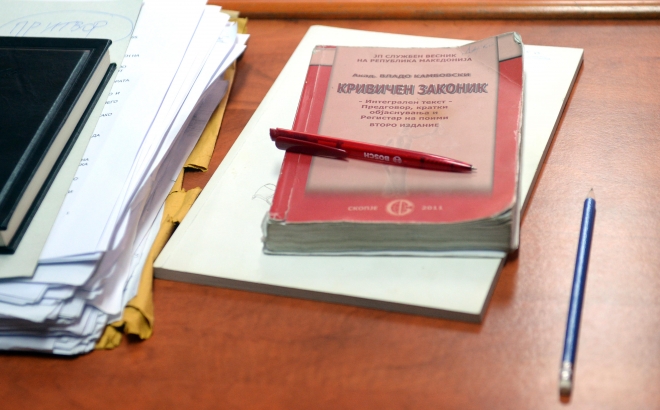 Насилството врз новинари, осакатување женски полови органи, демнење – дел од измените во Кривичниот законик кој беше изгласан со консензус