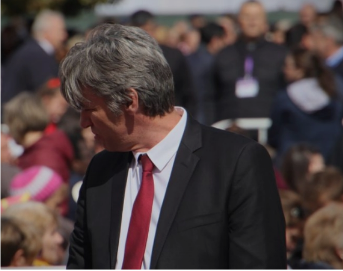 И Зијадин Села го пречека папата на плоштад