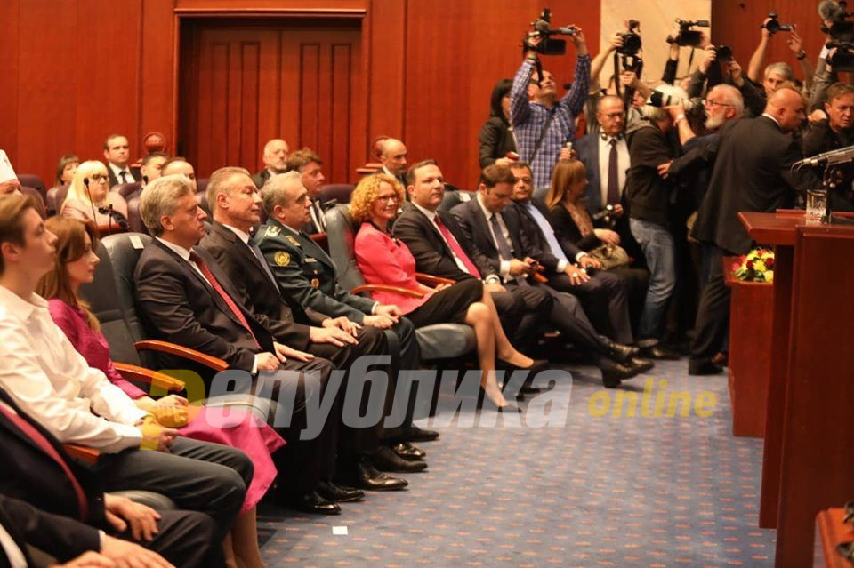 Седницата за инагурацијата на новиот претседател водена само на албански јазик