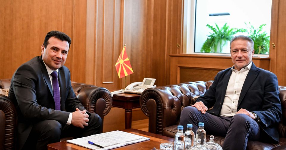 Црвенковски на кафе кај Заев