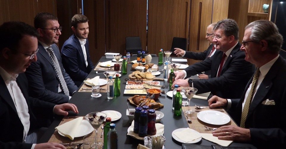 Средба Мицкоски-Лајчак: Недобивањето на датум за преговори е неуспех на Владата да направи клучни реформи