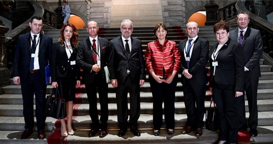 Пратеничката Мира дизел на службено патување во Швајцарија: Очекуваме нови патни трошоци