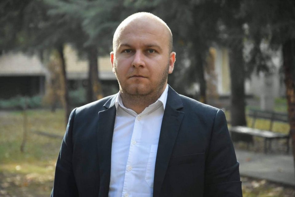 Атанасоски: Прашање е колку Заев е психофизички силен и за премиер и за прв финансиер