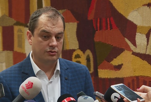 Бубевски: Детето на Јанкулоска полни една година, недозволиво е и понатаму да се одложува издржувањето на казната