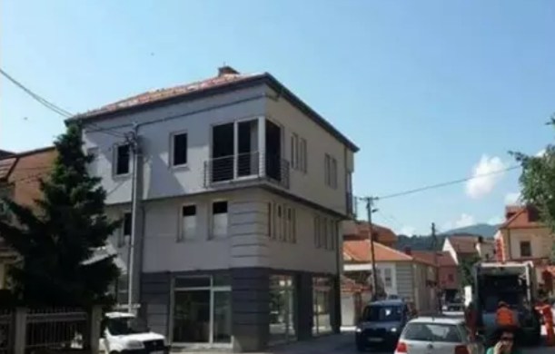 Среде Битола куќа да имам: Кирац, како се гради трикатница во време на Груевски?