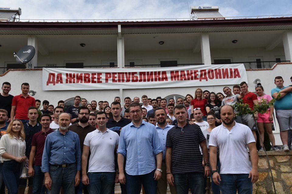 Ако овој претходниот за финансии му беше маска, денес гледаме виновникот за целата сиромаштија и несреќа е Заев