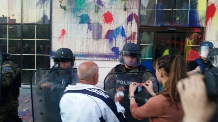 Ај што глумевте паркобрани и молчите пред рудниците, вие бре се јавувате само кога некој од кланот ќе ви биде такнат