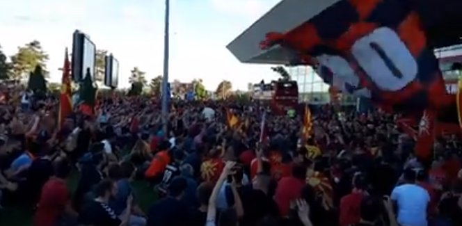 Видео од атмосферата на Аеродромот, ечи Вардар шампионе!