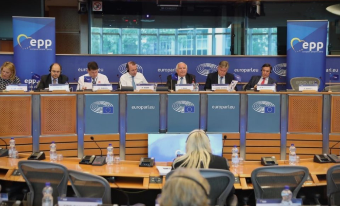 Дол: Ме радува силата на ВМРО-ДПМНЕ, очекувам победа парламентарните избори