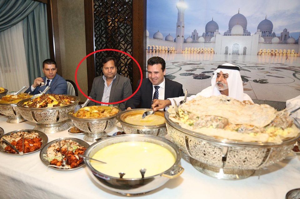 Со премиерот во Македонија, со лисици низ светот: Пријателите на Заев белосветски измамници