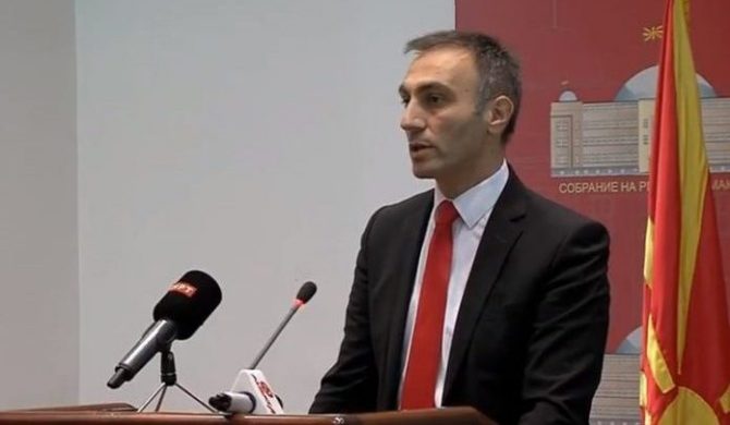 Груби бара ветинг на сите политичари, судии и обвинители, а Беса засега не го поддржува Законот за ЈО