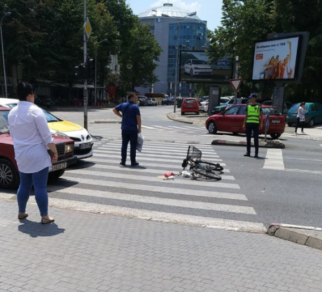 Велосипедист повреден на пешачки во Центар