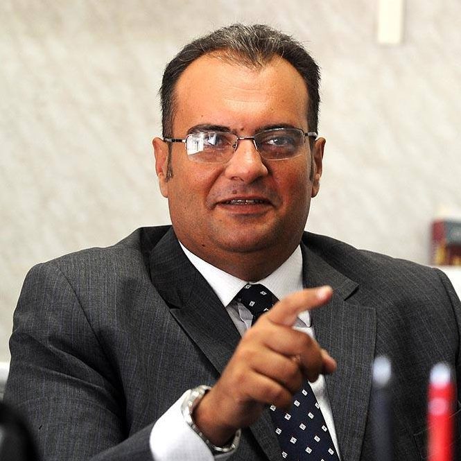 Ивон Величковски: Мистер прајминистер, ит ис тајм фор а лооонг, лооооонг вакејшн