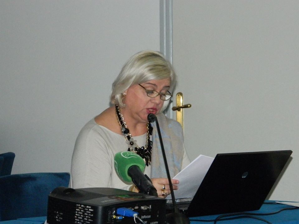 Професорката Котлар до Заев: Вашето незнаење, необразованост и политички егзебиции чувајте си ги за вас!