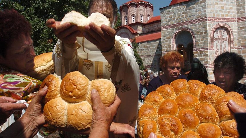 Утре е голем празник, за да ве следи среќа испочитувајте ги овие адети