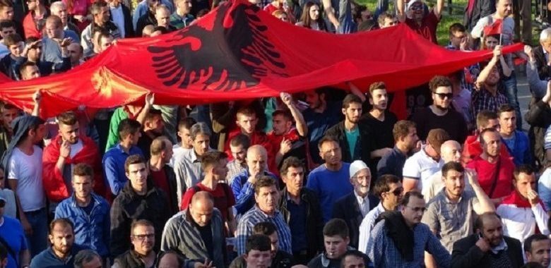 Лајм: Денес протести во Скопје за бомбите на Ел Чека, повици за масовно учество