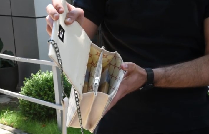 Подарок Луј Витон чанта оставена пред СЈО за Катица Јанева