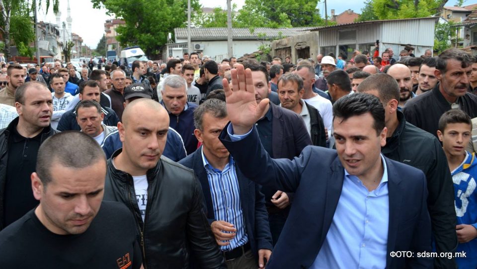 Албанци-членови на СДСМ Куманово со ултиматум до Заев: Имаш еден месец!
