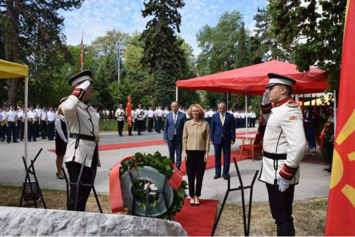 Денот на Армијaта одбележан во касарните низ земјава