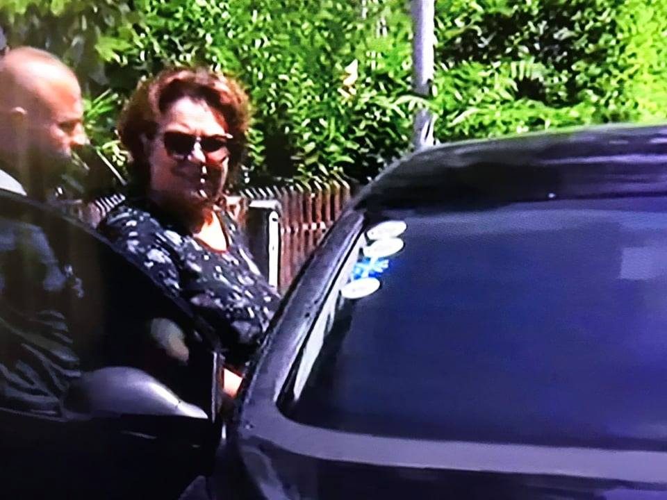 Синот на Катица бил со неа кога ја апселе