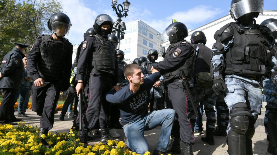 Уапсени повеќе од 600 демонстранти на протестот во Москва