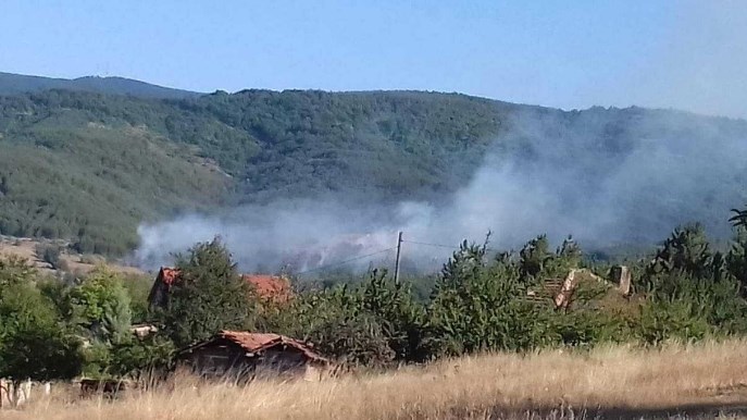 Во тек е акција за гаснење на пожарот во Бигла