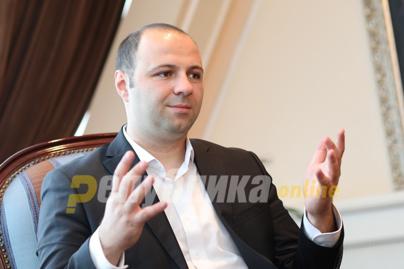 Заев ќе избега од предлогот за кандидат за мандатар за да има имунитет