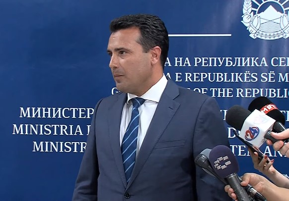 За да биде бруката и цензурата уште поголема, Заев се измонтира – без „педер“