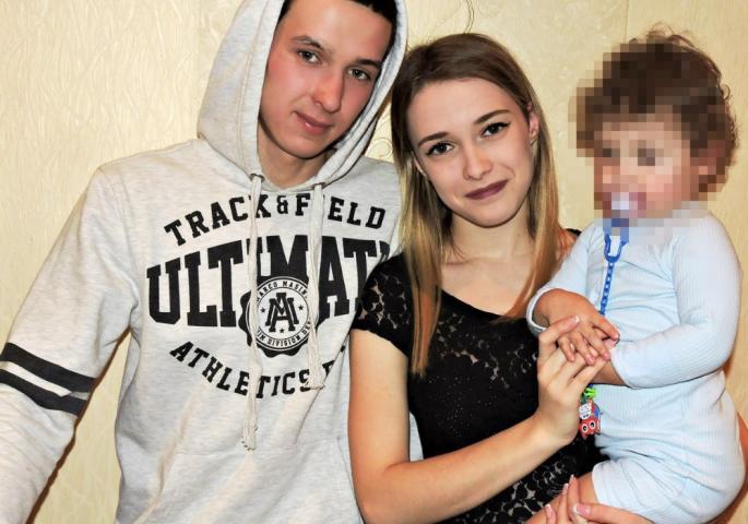 Двегодишно девојче случајно ја уби мајка си, сопругот ја пронашол како виси на врата