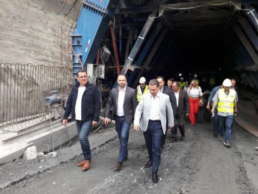 Не е важно што стои во законот, туку што стои во нарачката од власта