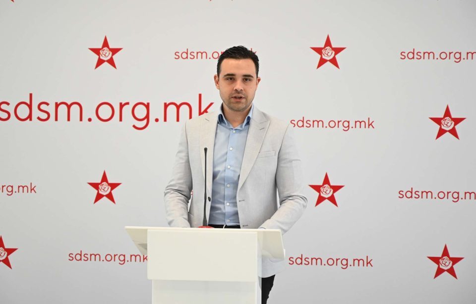 Костадинов: ВМРО-ДПМНЕ сѐ повеќе наликува на грчка Златна зора