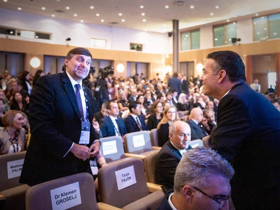 Порака од САД кон власта: Партиските игри завршија, правната држава мора да функционира