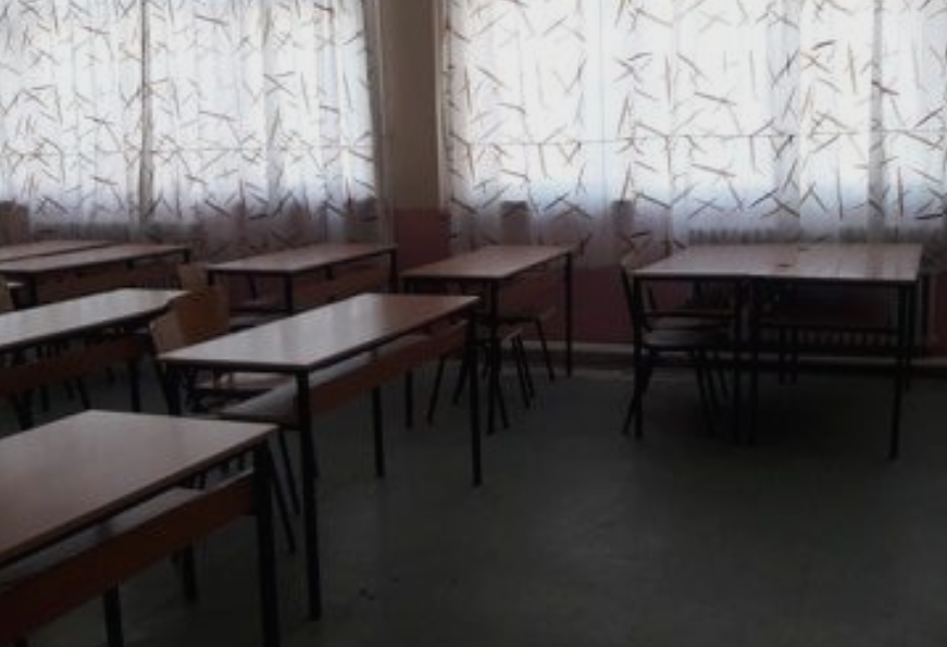 Празни училници: Сите училишта во Гостивар се во штрajк