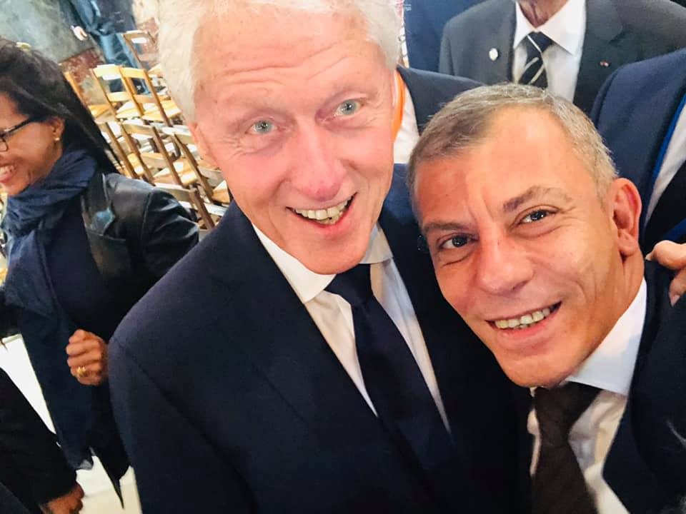 Власта не го испочитува големиот Жак Ширак: Наместо Пендаровски и Заев, на погребот испратен Едмонд Адеми