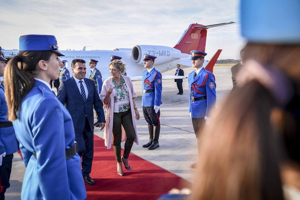 Заев пристигна во Србија, утре во Нови Сад на трилатерален состанок со Вучиќ и Рама