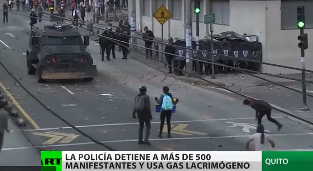 Во нереди уапсени 100 лица, претседателот ја повлекол владата од престолнината