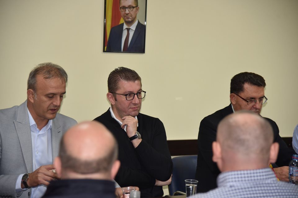 Мицкоски: Заев е нервозен затоа што паѓа