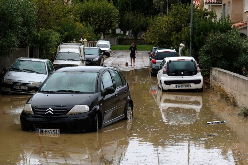 Бура и поплави во јужна Франција, најмалку тројца мртви