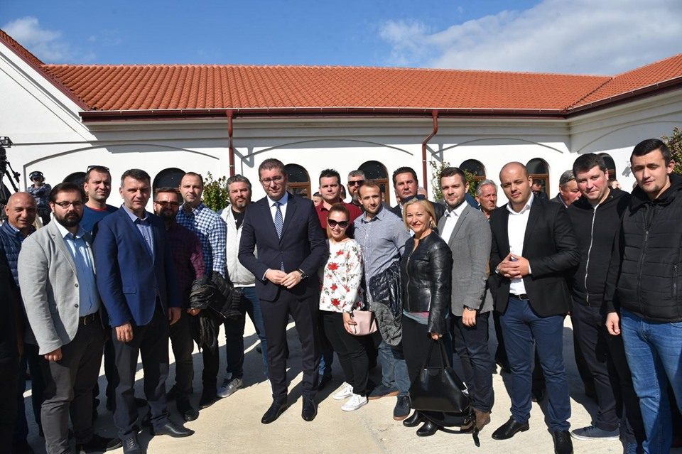 Претседателот на ВМРО ДПМНЕ Христијан Мицкоски на осветувањето на храмот „Св. Јован Крстител“ во Бутел