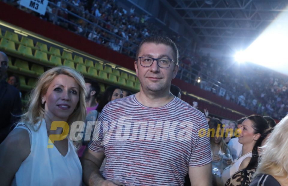 И Мицкоски уживаше во спектаклот што го приреди италијанскиот шмекер