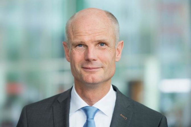 Без дилеми за Македонија и подотворена врата за Албанија – Холандија одлучува за датумот за преговори