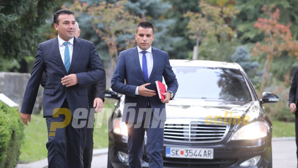 Заев: Избори на 12 април, пописот уште веднаш, СДСМ прифаќа една изборна единица