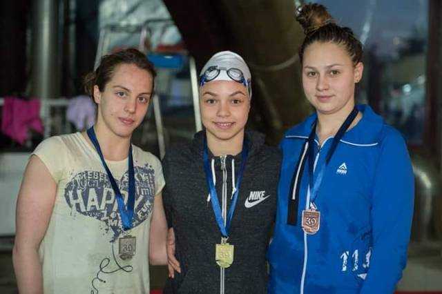 Оваа македонска пливачка урна 11 државни рекорди