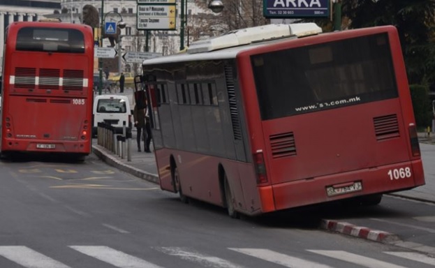 Шест патници и возачот повредени во автобус на ЈСП