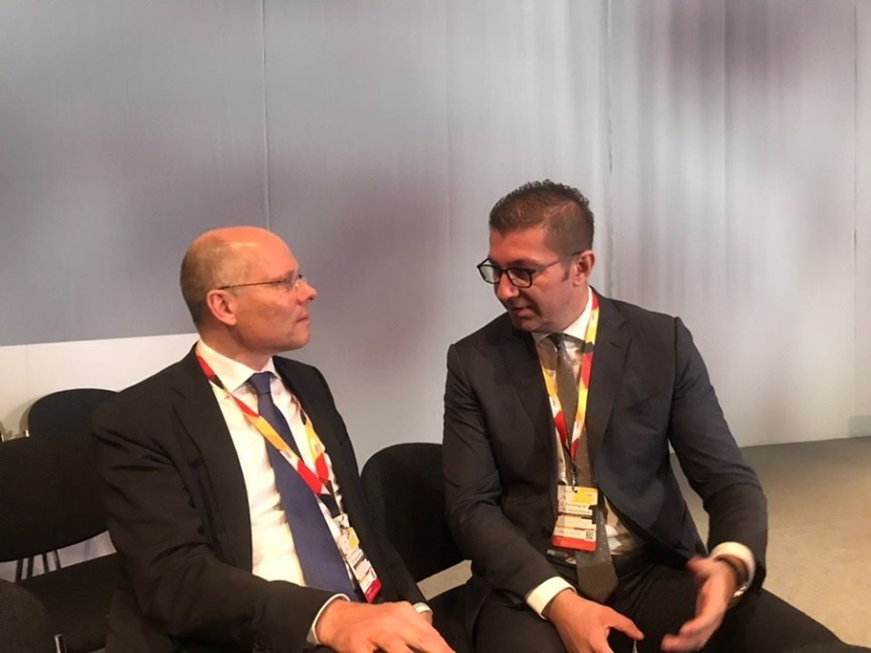 Мицкоски со Бајер разговараше за македонските прашања и перспективите кои ќе ги отвори идната Влада