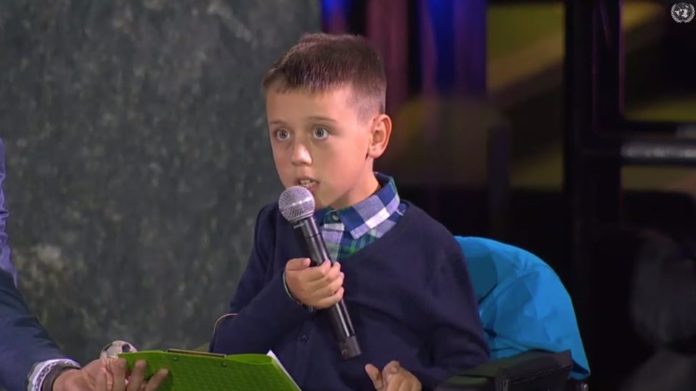 Јане со порака од ОН: Не ми пречи мојата попреченост, ми пречат бариерите во опкружувањето!