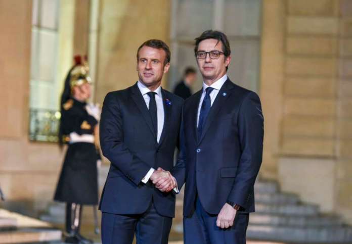 Кер-Линдзи: Сериозно? Ова не е дипломатија, туку понижување