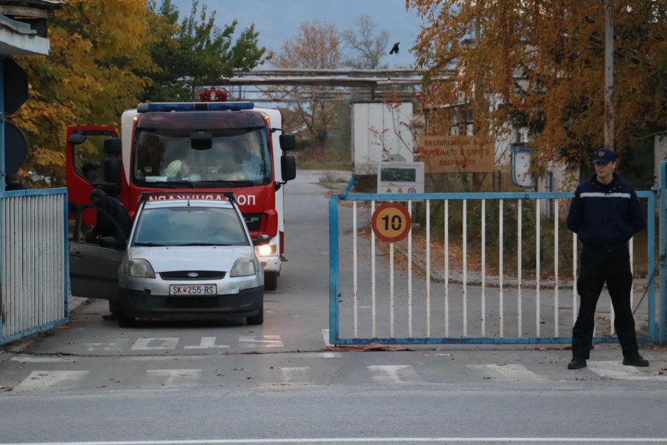 Не е загрозена почвата бидејќи излевањето се случувало во када, во кругот на „ОХИС“, велат од Животна средина