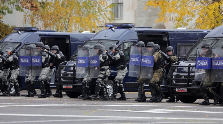 Полициските специјалци по повеќе од 40 години добија нови интервентни возила