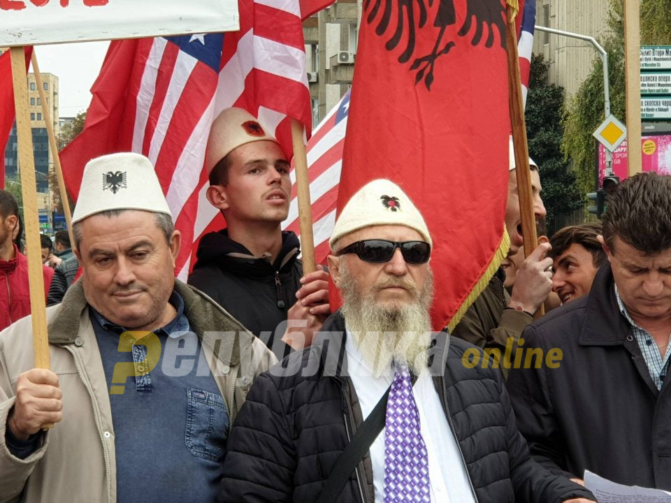 Ветерани на УЧК протестираа заедно со братот на Ел Чека против монтирани случаи